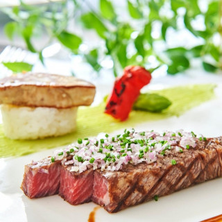 先着3組【CMで話題】木曜限定■演出&試食&衣装見学■フェア