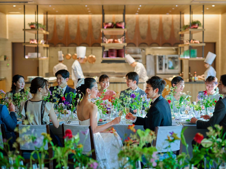 ワンフロア贅沢貸切◆少人数で叶えるアットホームなウエディング