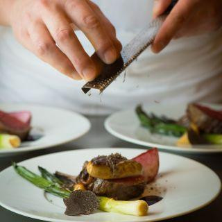 【公式サイト限定】お料理2,000円×人数分ランクUP!!成約150万円