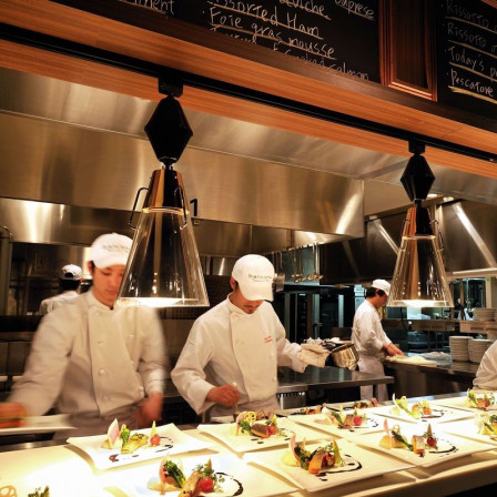 ウエルカムパーティをお洒落に演出してくれるアミューズ。シャンパンと一緒に楽しむ歓談のひとときを|Los Angeles balcony(ロサンジェルスバルコニー)の写真(688600)