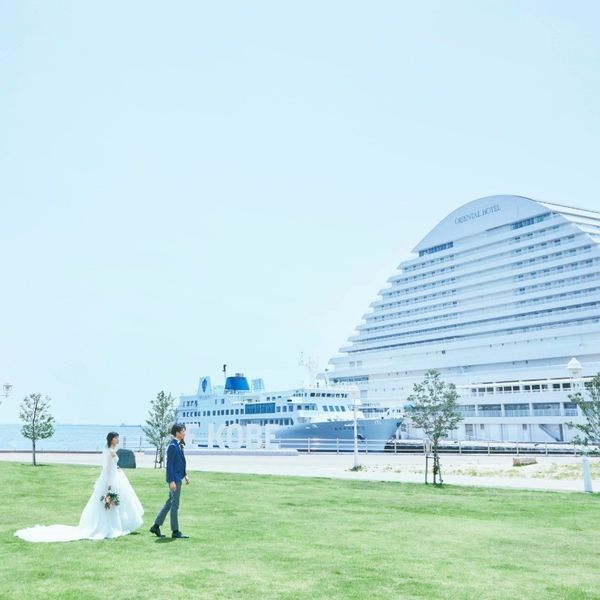 海に囲まれた立地と、メリケンパークの公園の緑もすぐそこにある自然環境|神戸メリケンパークオリエンタルホテルの写真(12291767)