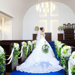 ＼衣裳総額50万円成約特典／ドレス試着＆充実の衣裳特典