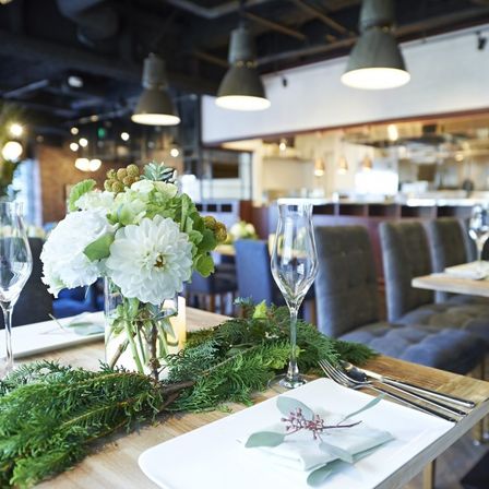 当店ではフローリストと全体の統一感やドレスとの相性も考え、コーディネートの打ち合わせを行います。|JAM ORCHESTRA（ジャムオーケストラ）の写真(1257356)