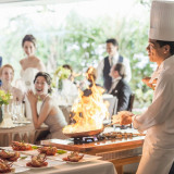 オープンキッチンから出される出来立てのお料理はふたりはもちろん列席者の方も大喜びです♪