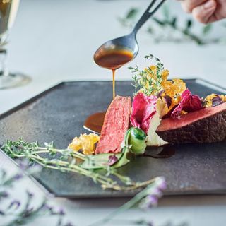【欲張り☆黒毛和牛試食＆HP5万ギフト】憧れ挙式×ドレス☆150万特典