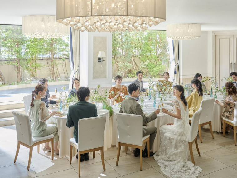 アットホームな空間で感謝を伝える結婚式