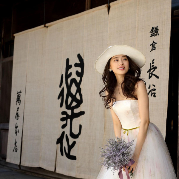 飾らないシンプルさが美しい 大人な可愛さ