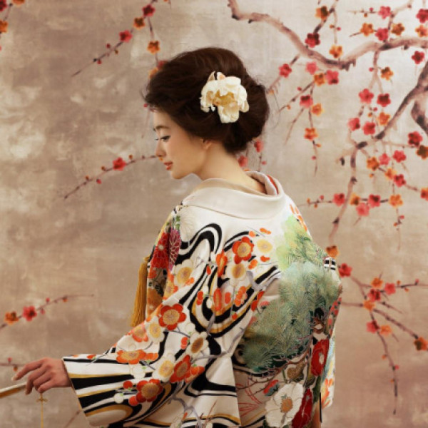 ロンドンから逆輸入したオーダーメイドの日本画