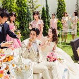 プライベートガーデンパーティではご友人と笑顔で会話思う存分楽しんで!