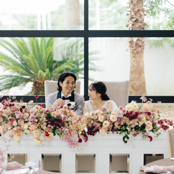 解放感抜群のパーティールーム！春は季節のお花が色鮮やかな時期