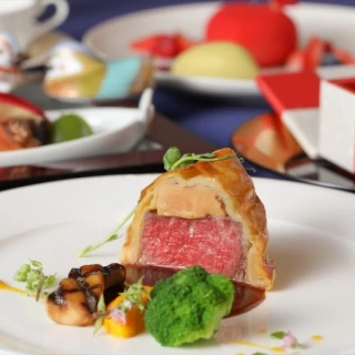 【当館人気No1】絶景チャペル×牛フィレ試食◆最大140万円披露宴特典