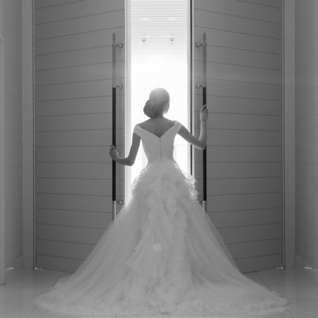 洗練されたチャペルだからこそ際立つ最高のウェディングステージ