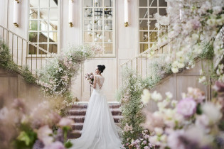 両会場フォトジェニックな階段が|インスタイルウェディング京都 (InStyle wedding KYOTO)の写真(36030883)