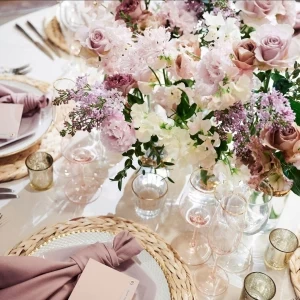 くすみピンクを使って大人可愛く|InStyle wedding KYOTO/テイクアンドギヴ・ニーズウェディングの写真(8809533)