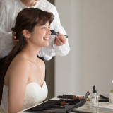 ドレスのデザインに合ったお洒落なヘアスタイルをご提案