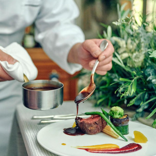 口コミでも高評価のフルコースでおもてなしを