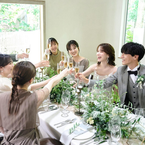 平日婚の魅力（1）一軒家の会場をまるっと貸切！
1日1組貸切のためふたりのゲストへ上質なサービスを