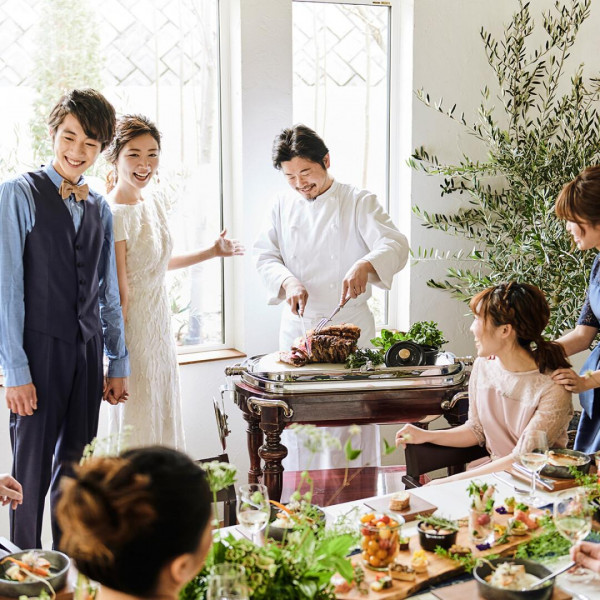 平日婚の魅力（3）会場入り口からコーディネートが叶う！
こだわり装飾含めて皆様に特別なおもてなしを♪