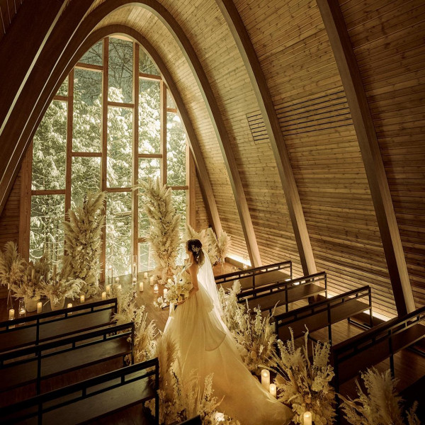 平日婚の魅力（1）一軒家の会場をまるっと貸切！
1日1組貸切のためふたりのゲストへ上質なサービスを