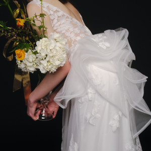 LOVELについで新ブランドBRANMも登場！！デザインはもちろん生地やデティールにまでこだわったドレスは花嫁の美しさをより際立たせる|THE GRIGHT（ザ・グライト）の写真(32388583)