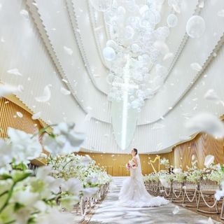 【みなとみらい最大級＊大聖堂で憧れ挙式】横浜花嫁×贅沢ウエディング