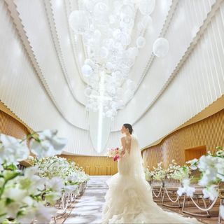 【装花重視の花嫁へ】フラワーコーデ×6会場×大聖堂見学*演出体験