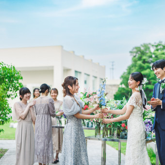 パーティー会場に隣接する貸切テラスではゲストと 一緒に楽しめる開放空間♪