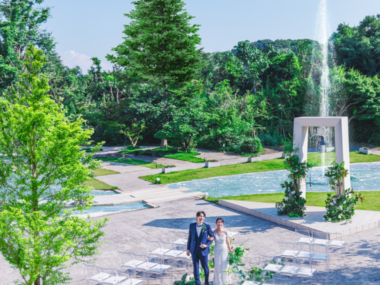 緑と水辺の開放感に満ちたプライベートガーデンウェディング♪