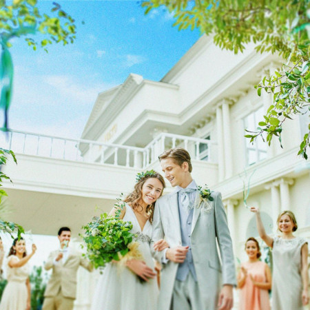 【ラ ポルト】会場の外でフラワーシャワー