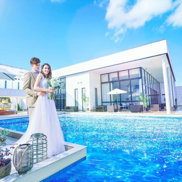 新婦衣装198,000円OFF/タキシード115,500円OFF