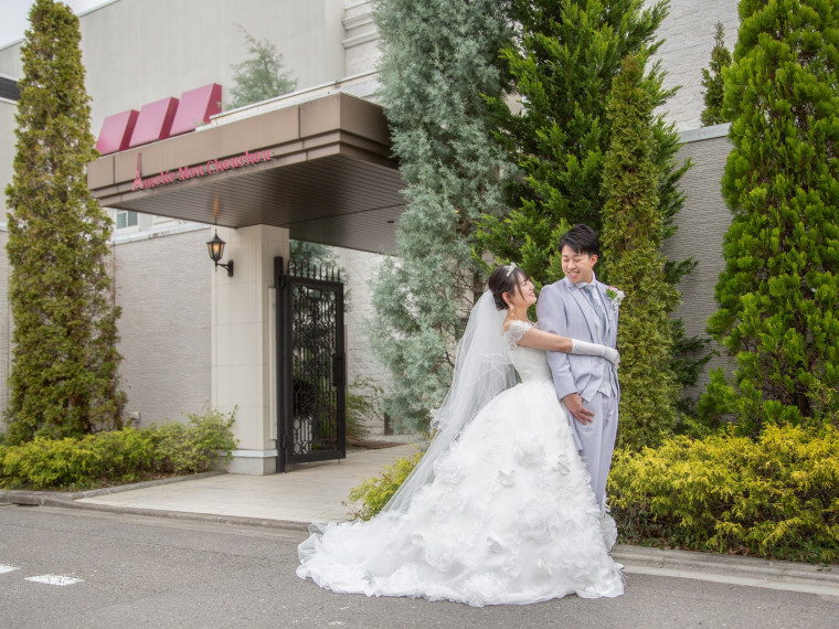 様々な撮影スポットで前撮りならではのオシャレな写真を**