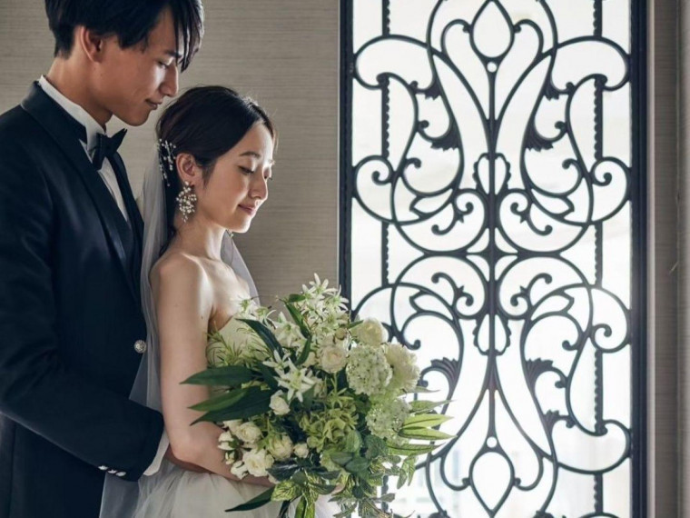 お腹に負担をかけないオシャレなドレスが勢ぞろい**