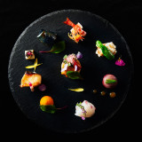 五感を覚醒させる美しい料理が、かけがえのない時間をさらに華やかに昇華させる