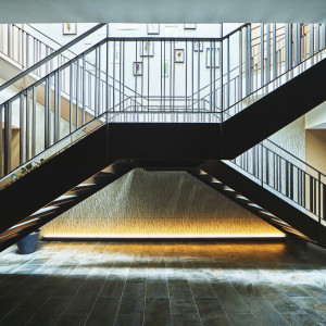 独自の風合い・質感が光る巧みなデザイン建築|郡山モノリスの写真(54564624)