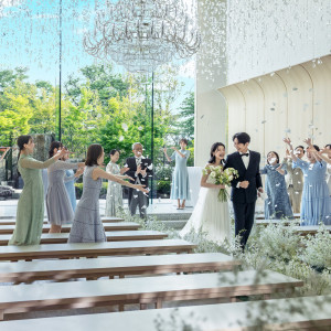 大切なゲストからの祝福を受けて幸せが溢れる瞬間|郡山モノリスの写真(53430192)