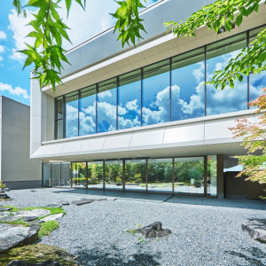 ラウンジから望む美しい日本庭園|郡山モノリスの写真(54564184)