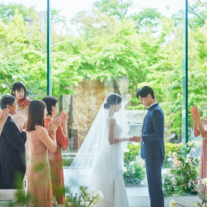 開放的なチャペルで誓いのシーンを印象的に|郡山モノリスの写真(46278275)