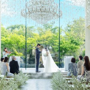 大切なゲストからの祝福を受けて幸せが溢れる瞬間|郡山モノリスの写真(54531663)