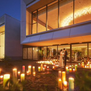 トワイライトタイムはキャンドルの光を使って幻想的な雰囲気に|郡山モノリスの写真(54532205)