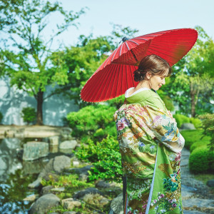和装姿も映える緑豊かな空間|松山モノリスの写真(54486511)
