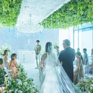 バージンロードを1歩ずつ歩くごとに想い出がよみがえる|松山モノリスの写真(54483471)