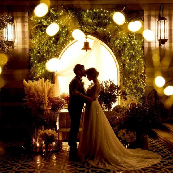 名駅から徒歩5分。ここは“永遠”を意味する名を持つウエディングステージ