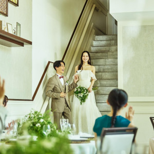 階段入場も人気演出の1つ|パラッツォ ドゥカーレ 麻布 （Palazzo Ducale AZABU）の写真(55892482)