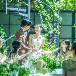 おふたりもゲストも緊張が解き放たれて自然と笑顔に|パラッツォ ドゥカーレ 麻布 （Palazzo Ducale AZABU）の写真(55891594)