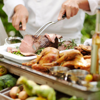 緑豊かなガーデンW×グリルビュッフェ演出体験*Amazon最大1.5万