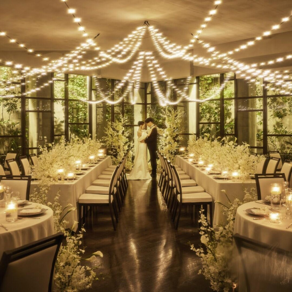 ラグジュアリーで上質なラウンジ