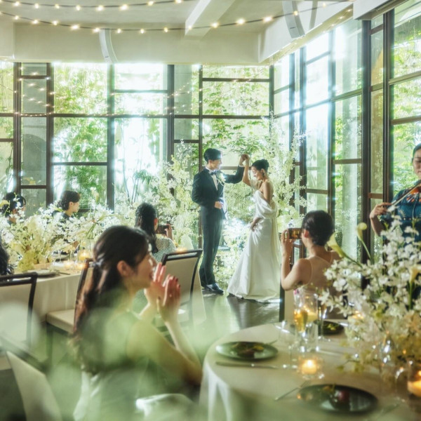 【最大319,000円OFF】■衣裳28.6万円■装花3.3万円