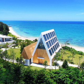 約1万坪の沖縄最大級の敷地面積を誇るウエディングリゾート「ザ・ギノザリゾート」。