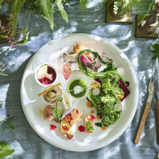 【森チャペル挙式0円】緑溢る邸宅で黒毛牛コース試食＆JUNOドレス試着