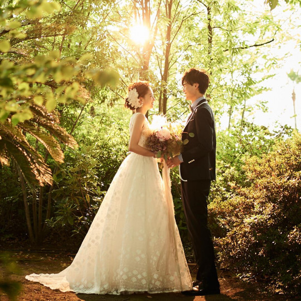 ［式場見学1軒目のおふたり限定］カラードレス1着27.5万円分をプレゼント